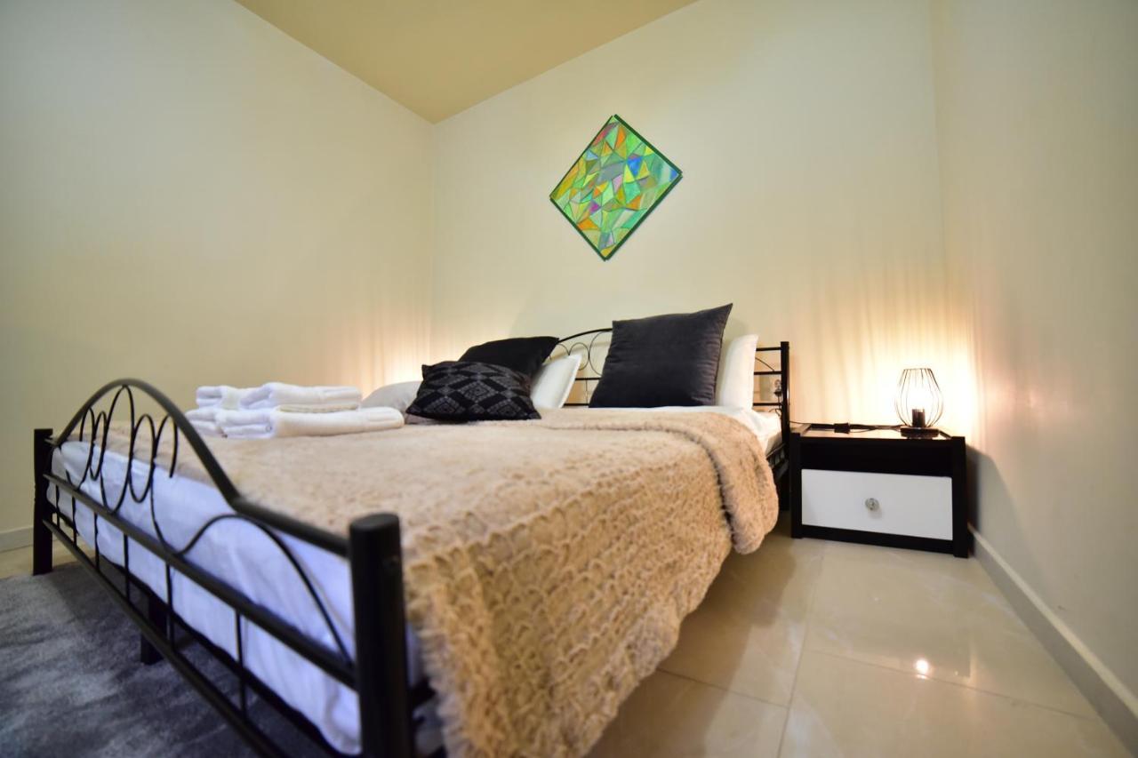 Flh - A&M Central Studio Apartment Сибиу Екстериор снимка